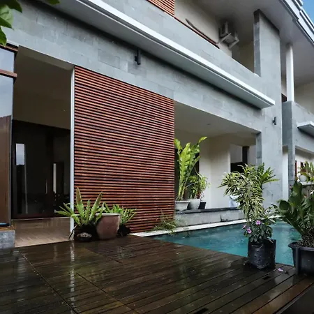 Stylish Hotel-Style Room Near Pool In Ubud Central