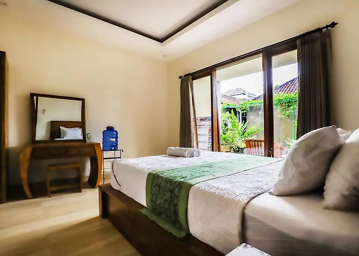 Stylish Hotel-style Near Pool In Gasthof Ubud